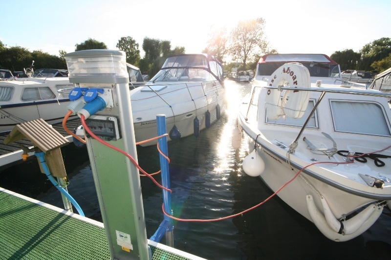 marina mooring electrics